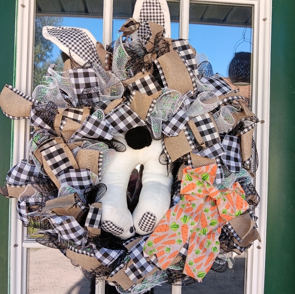 Bunny wreath - Picture 2 of 2